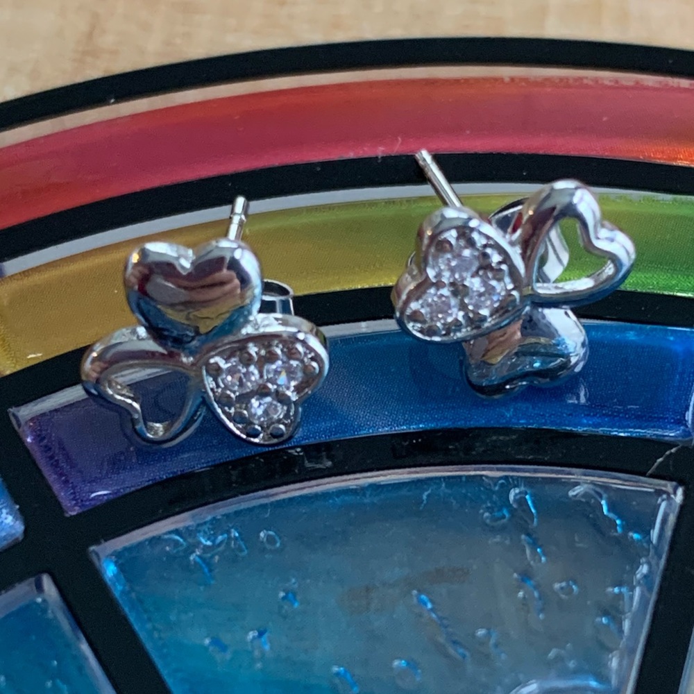 Lucky Silver Shamrock Clover Stud Earrings - Picture 7 of 7